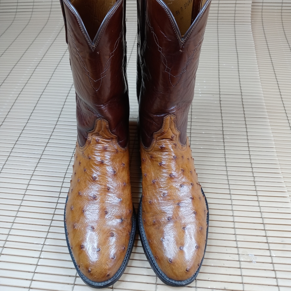 Lucchese mens cowboy boots 8.5D full quill ostrich